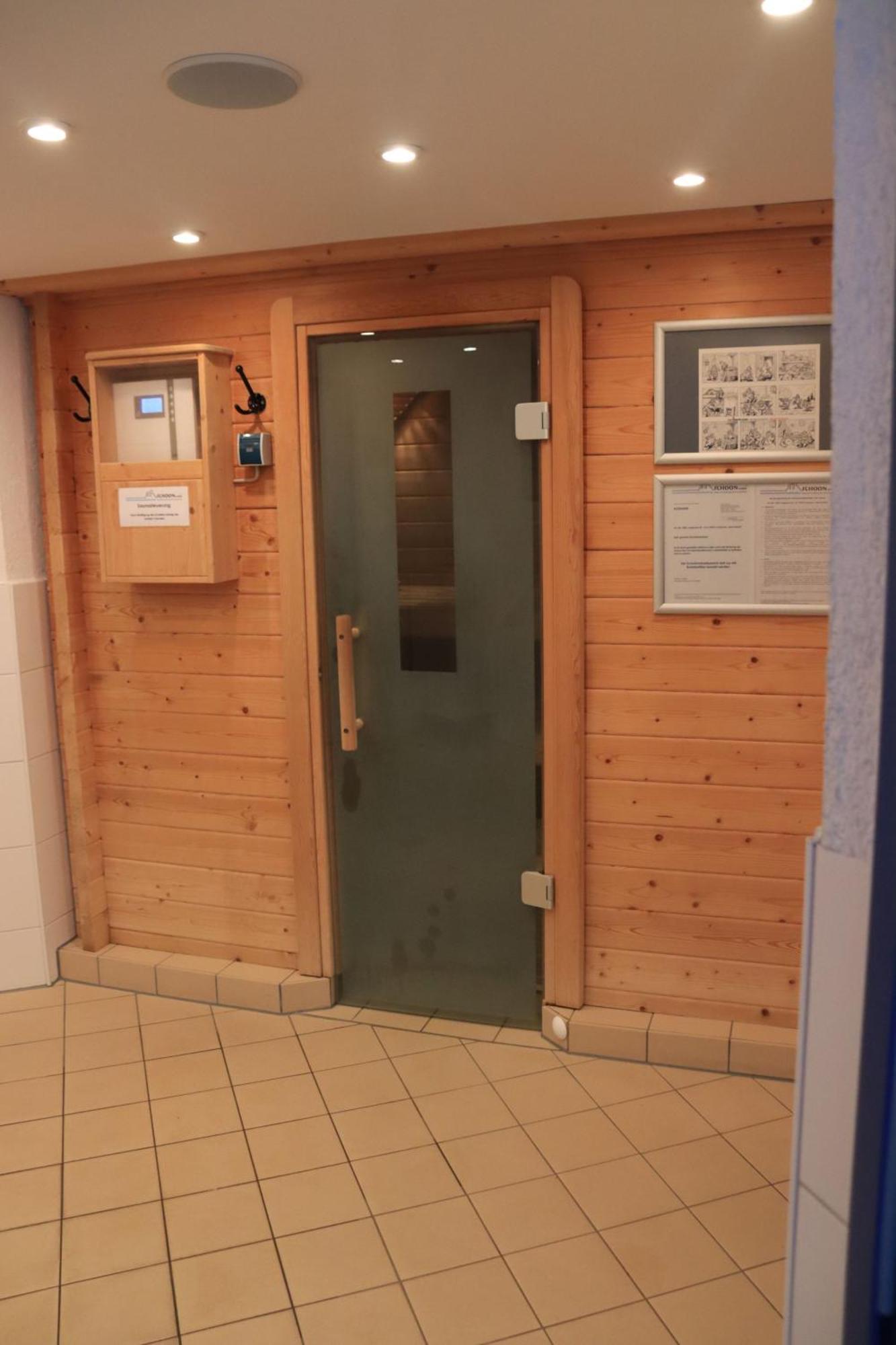 Ferienwohnung Mit Seeblick Und Schwimmbadnutzung In Cuxhaven Exterior photo