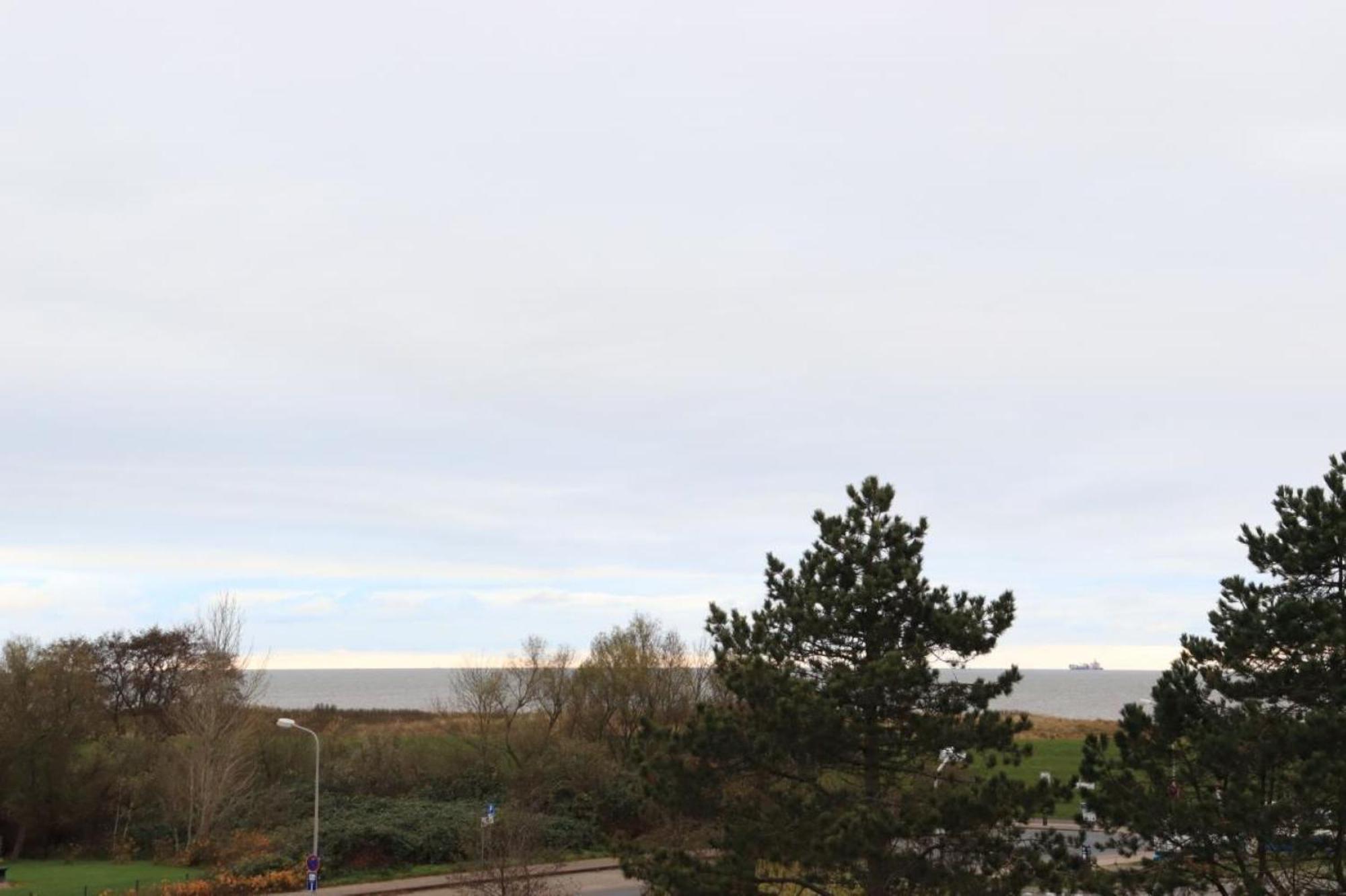 Ferienwohnung Mit Seeblick Und Schwimmbadnutzung In Cuxhaven Exterior photo