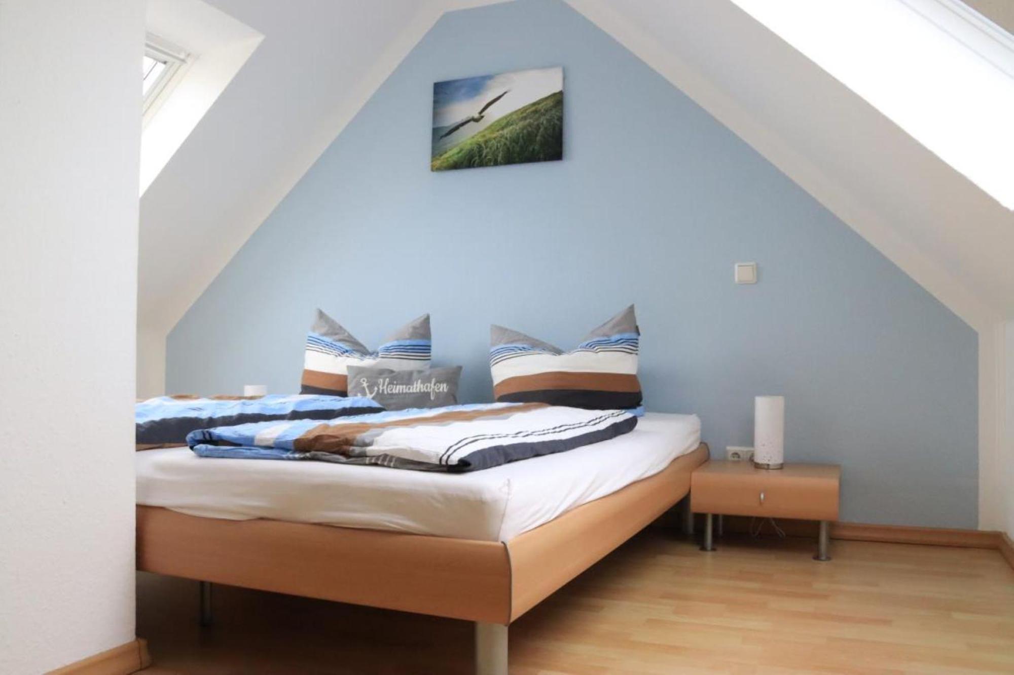 Ferienwohnung Mit Seeblick Und Schwimmbadnutzung In Cuxhaven Exterior photo